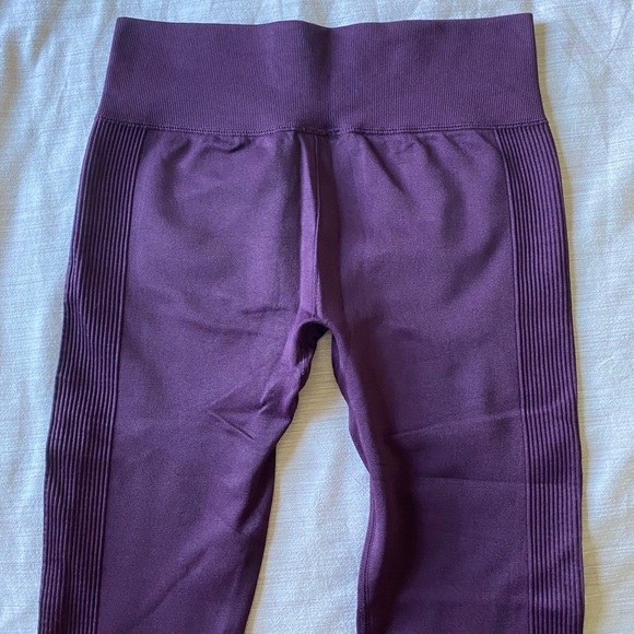 Size small compression tights - Picture 2 of 3